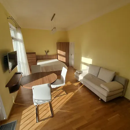 Orsten Apartment
